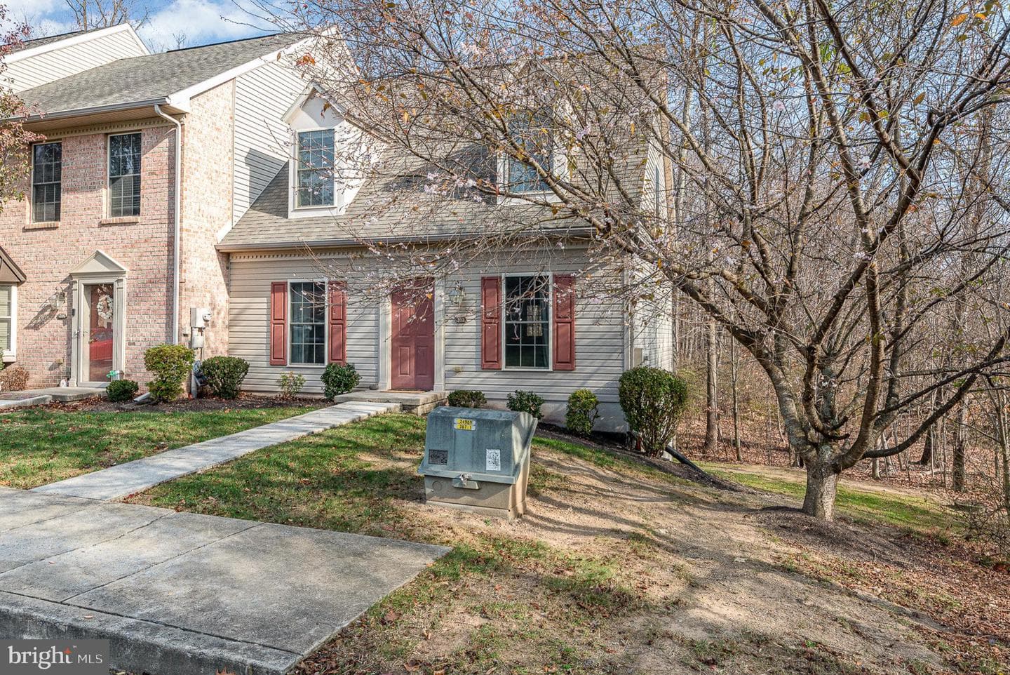512 Woodthrush Court photo 3