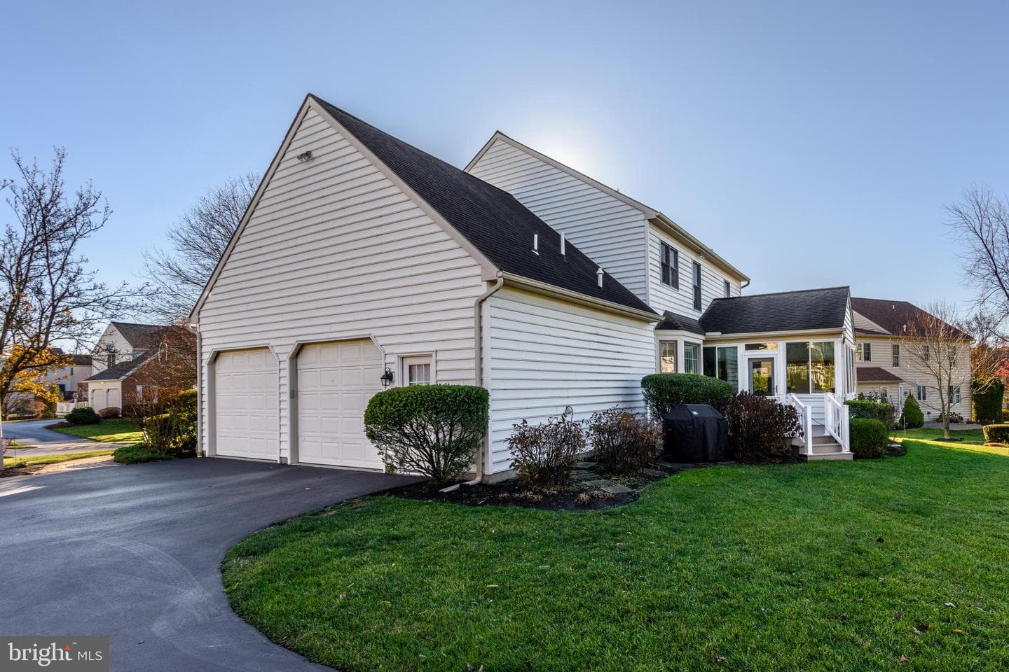 7604 Aynlee Way photo 2