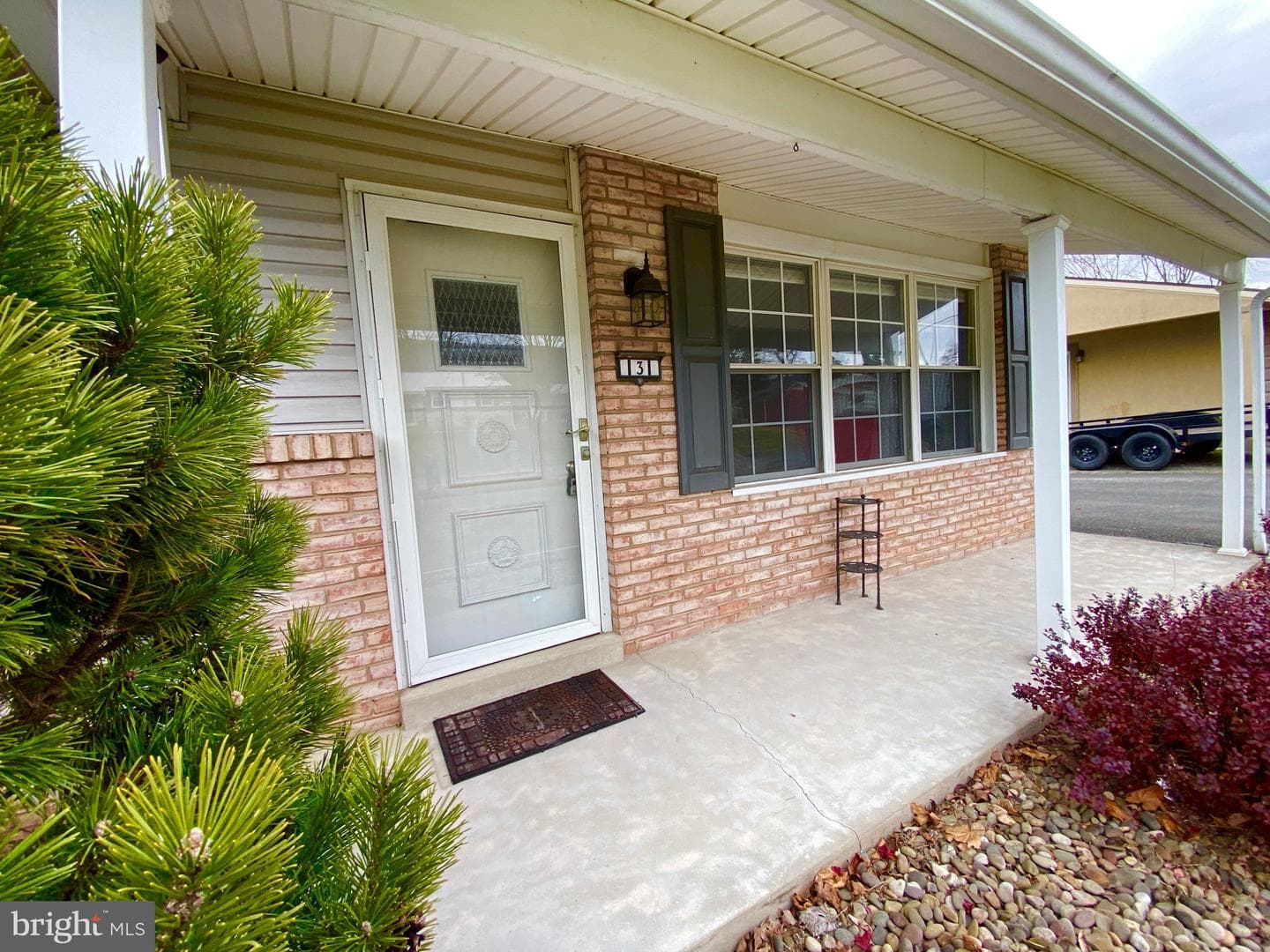 131 Brenda Drive photo 2