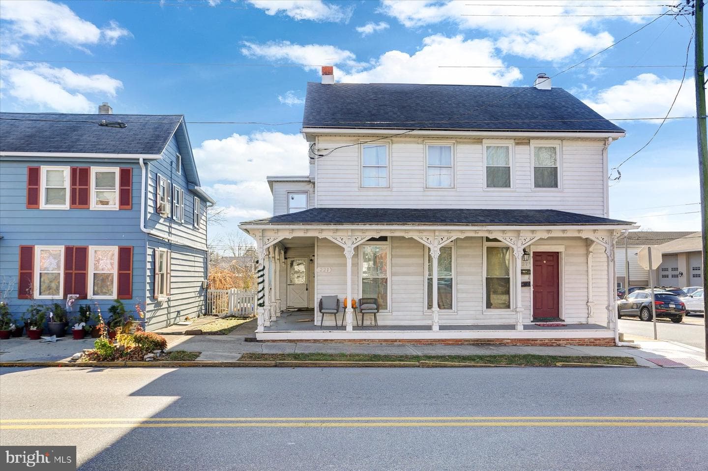 221 W Main Street photo 2