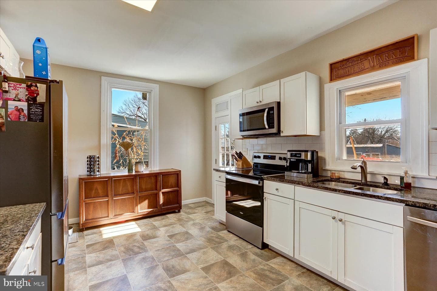 221 W Main Street photo 8