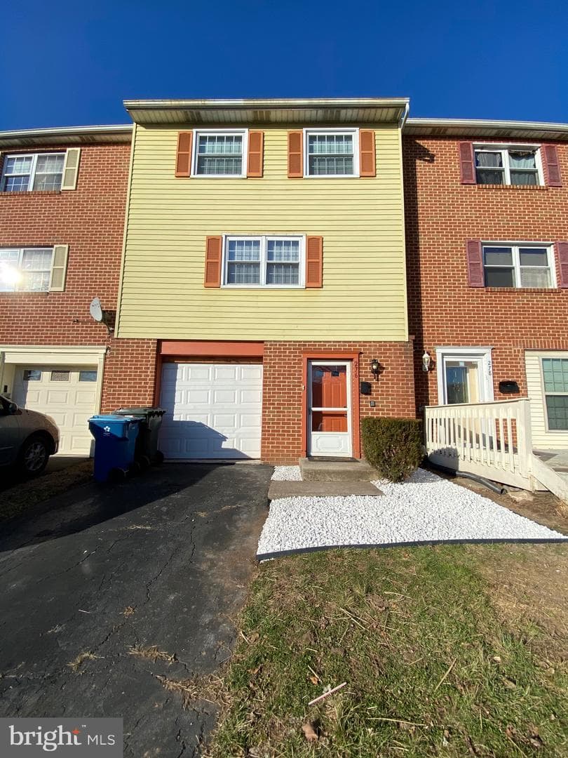 276 Broad Street photo 28