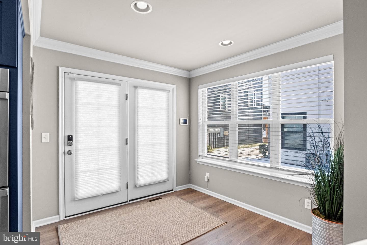 109 High Pointe Drive photo 3