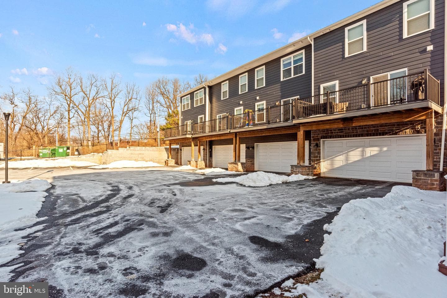 109 High Pointe Drive photo 31