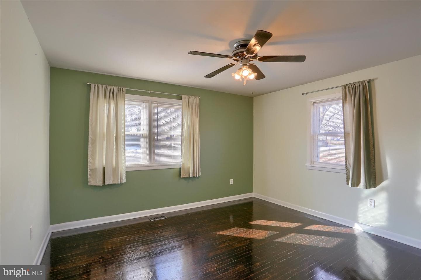 6774 Lehigh Avenue photo 11