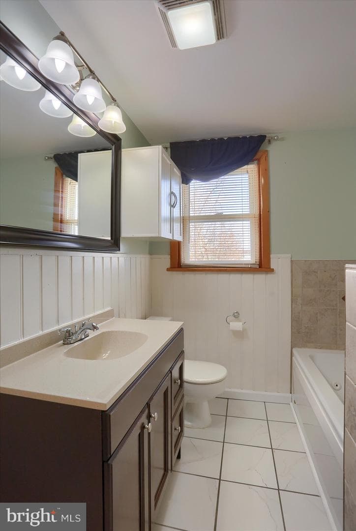 6774 Lehigh Avenue photo 19