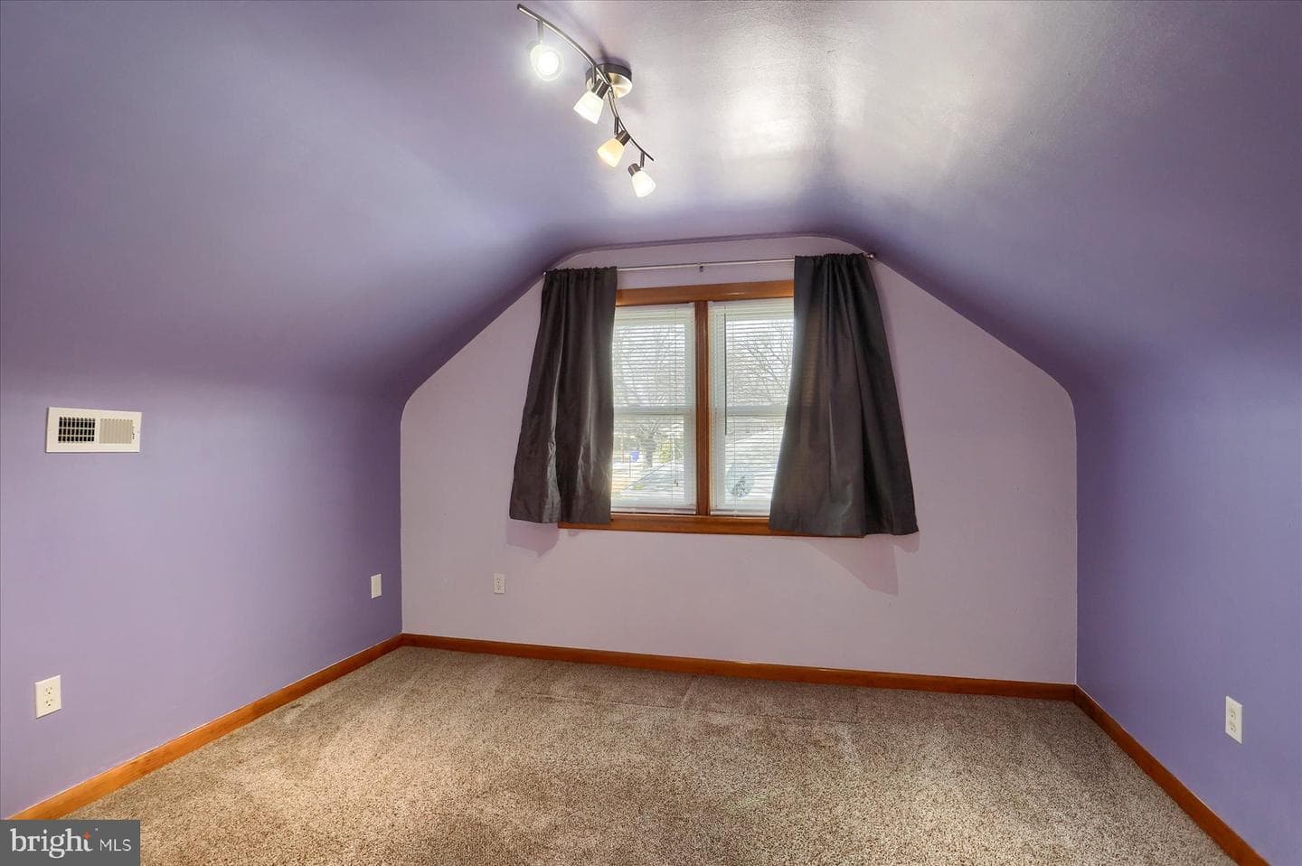 6774 Lehigh Avenue photo 21