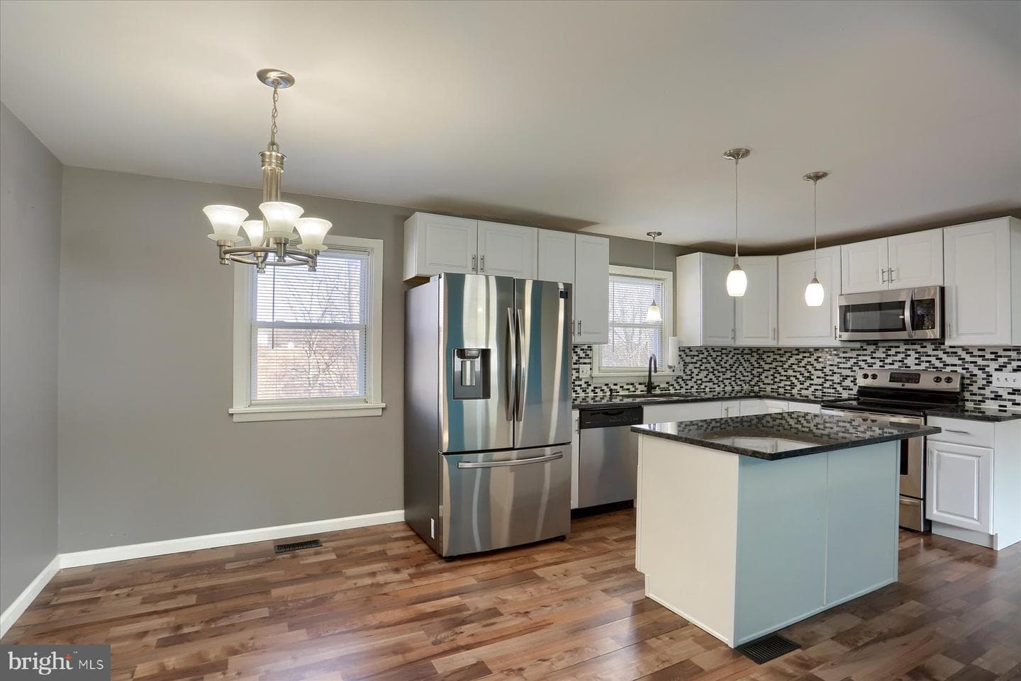 6774 Lehigh Avenue photo 6