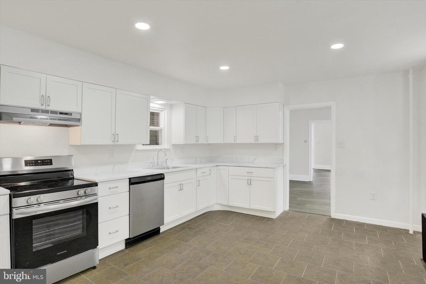 433 S 2nd Street photo 11
