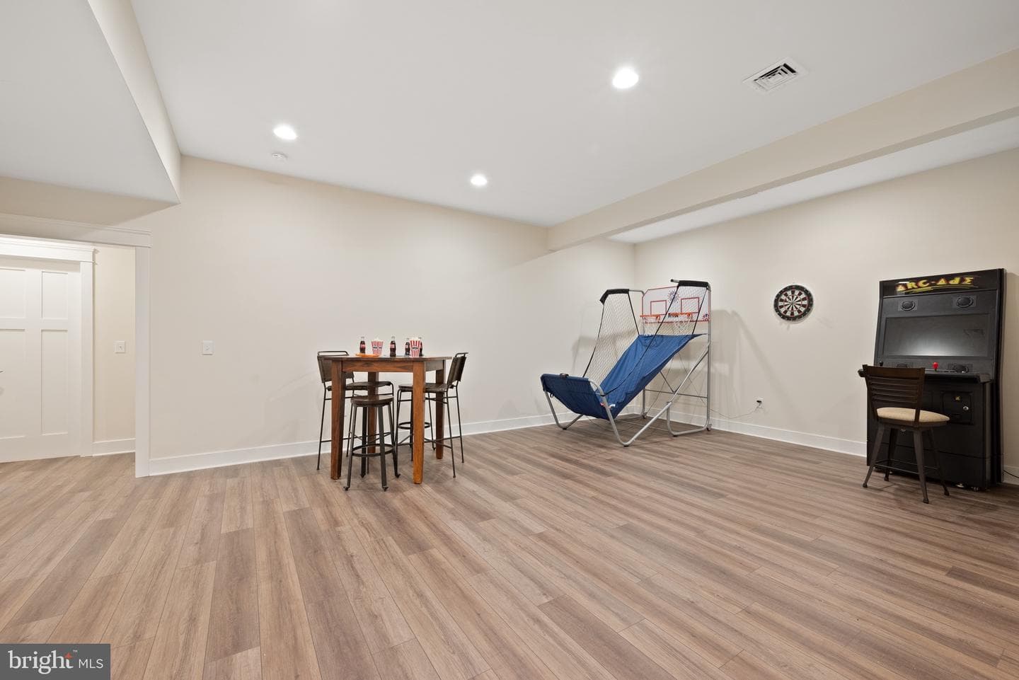 321 Elm Avenue photo 36