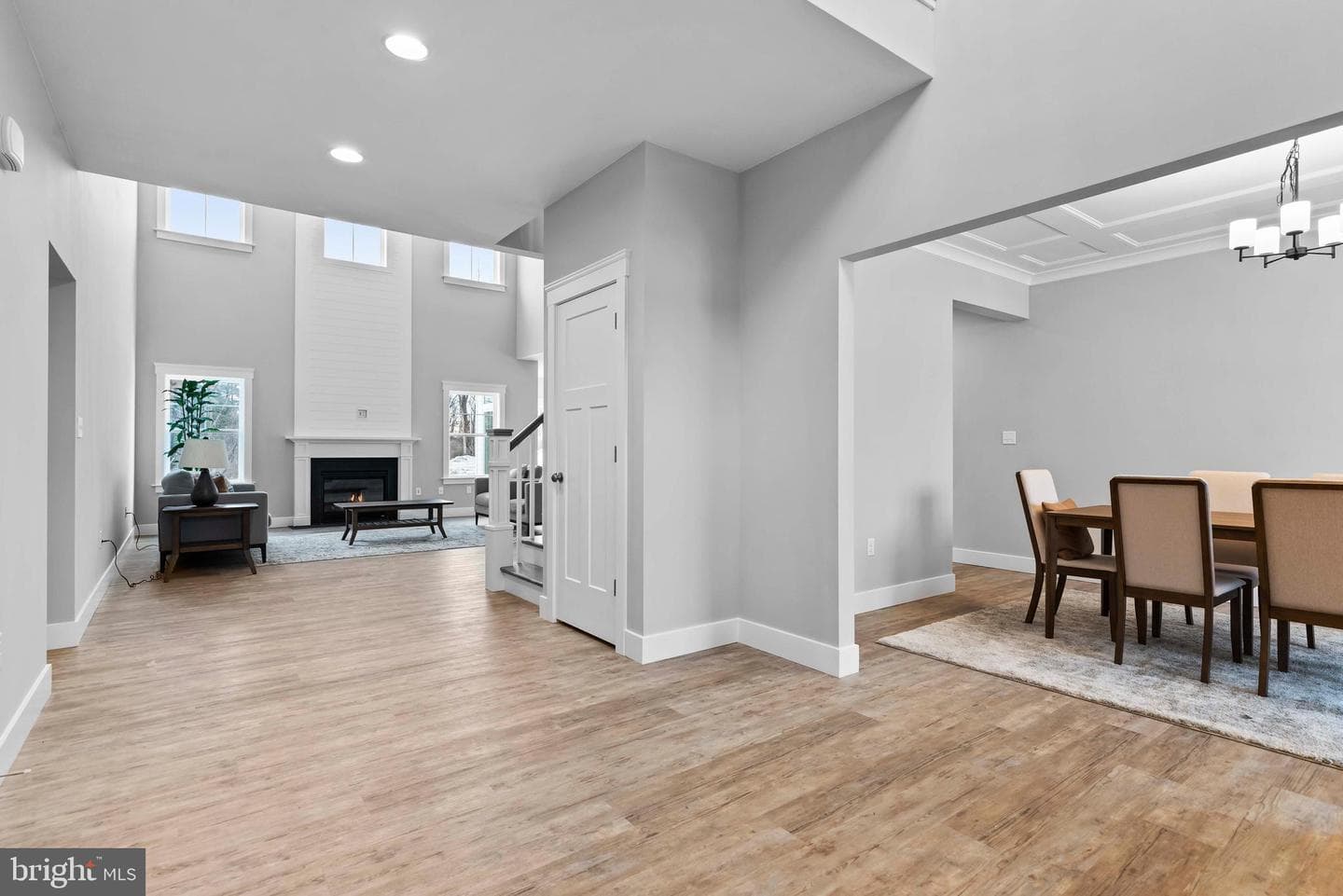 5330 Wilshire Road photo 4