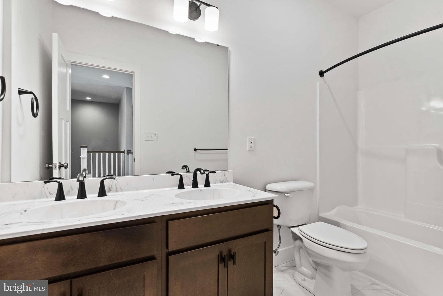 5330 Wilshire Road photo 43