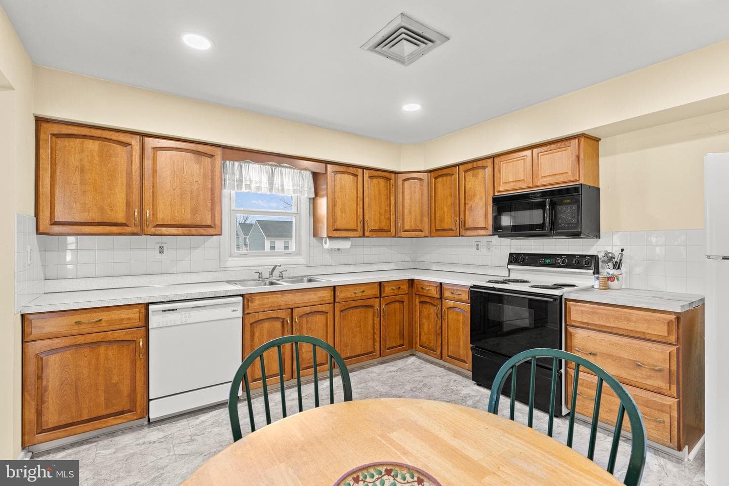 5343 Windsor Road photo 17