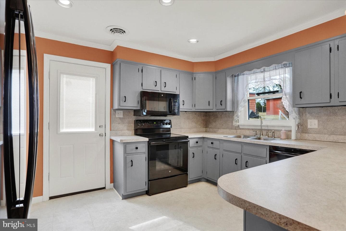 5631 Akron Drive photo 6