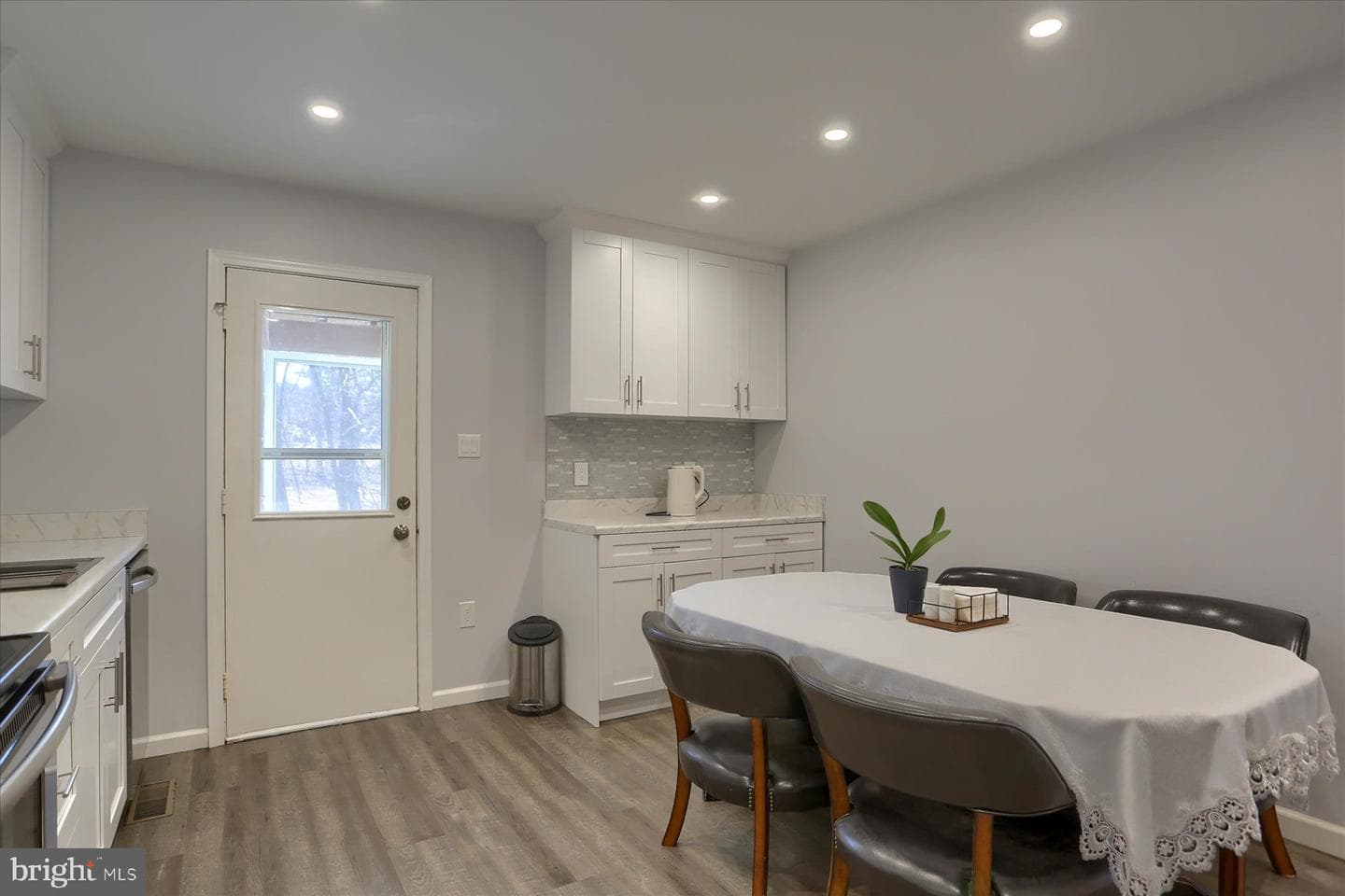 3837 N Progress Avenue photo 13