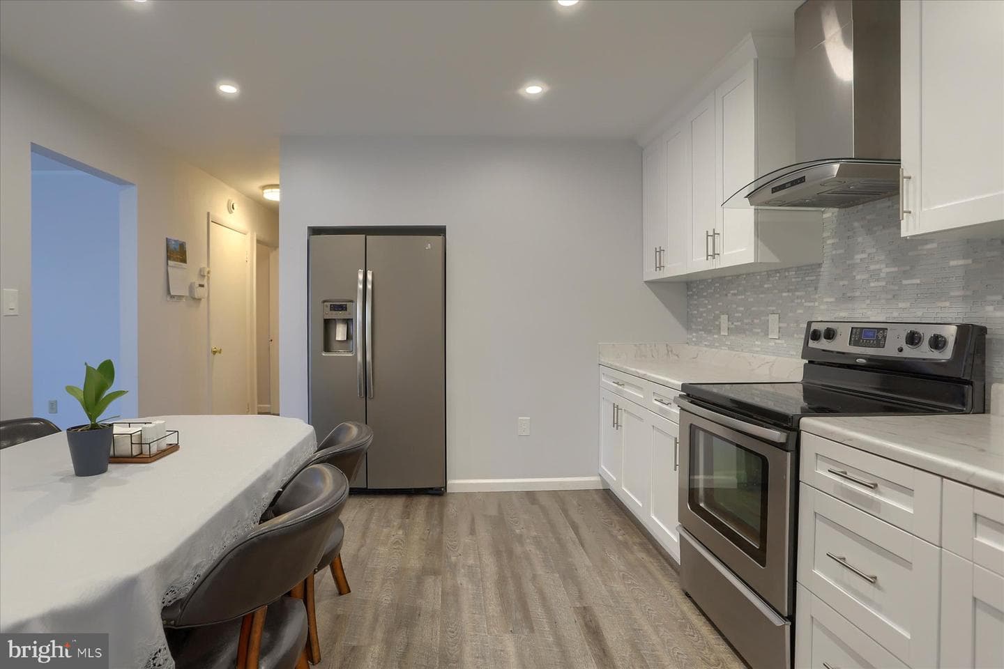 3837 N Progress Avenue photo 15
