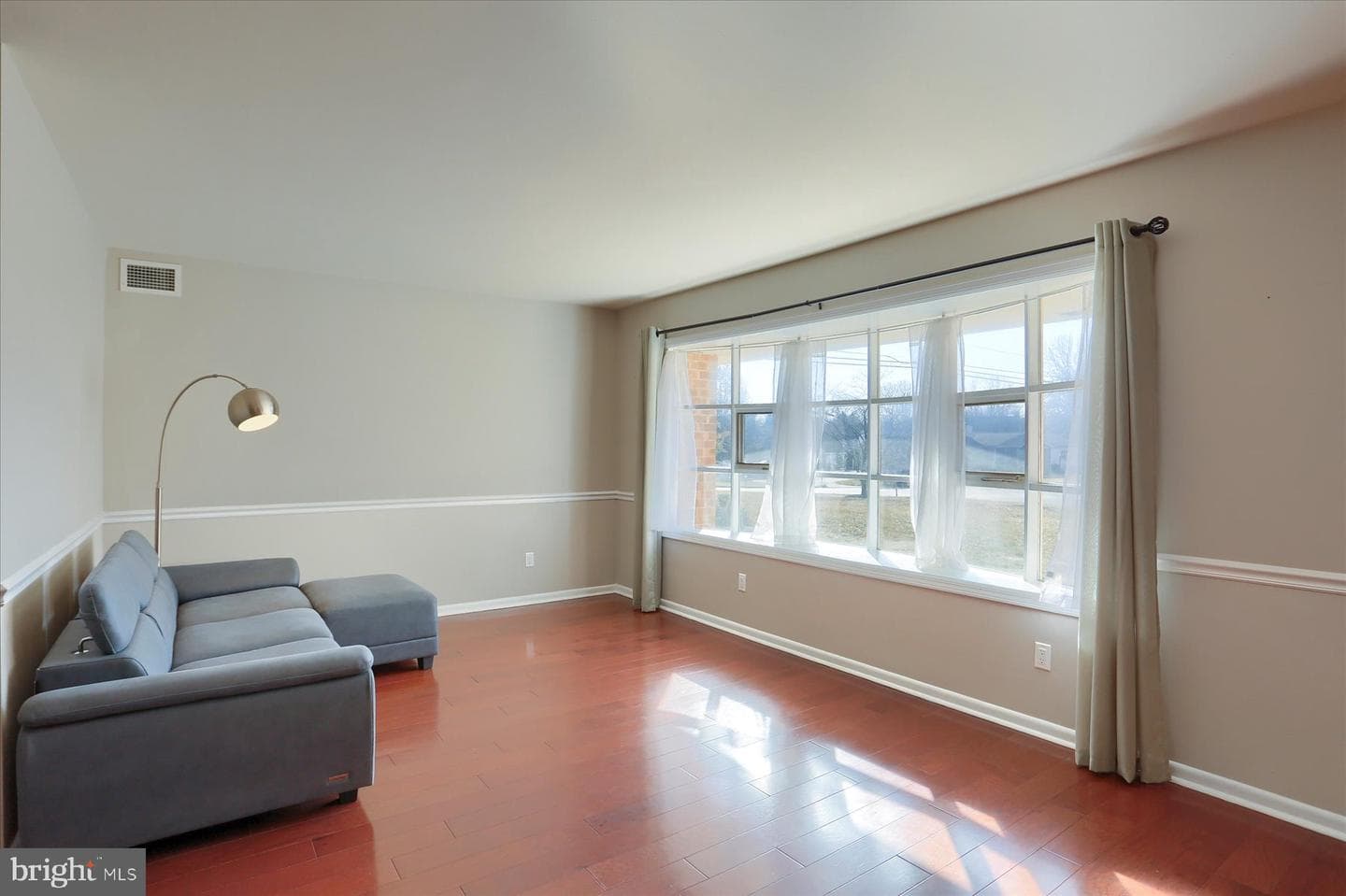 263 Evelina Road photo 6