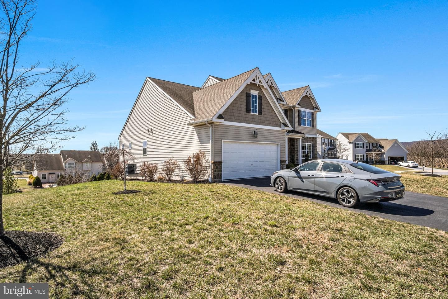 7314 Stoneridge Circle photo 3