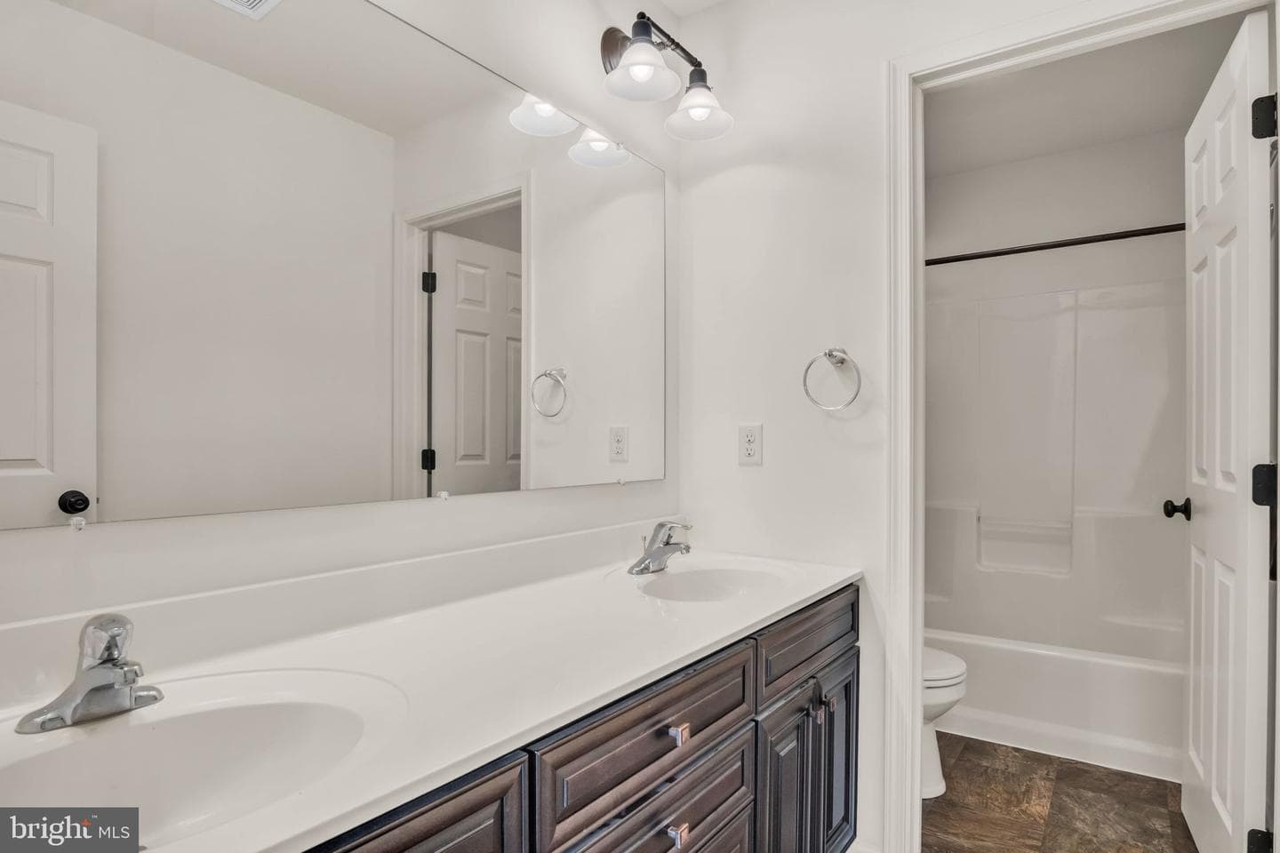 7314 Stoneridge Circle photo 33