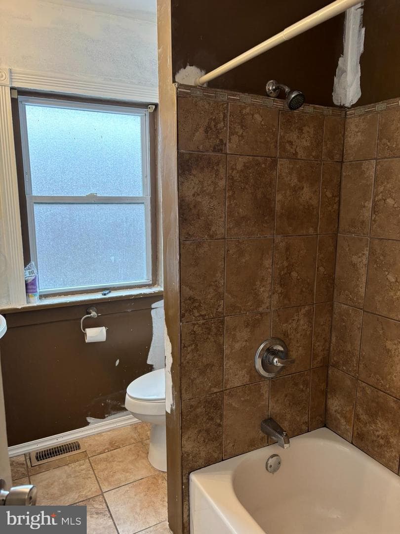 2045 Zarker Street photo 12
