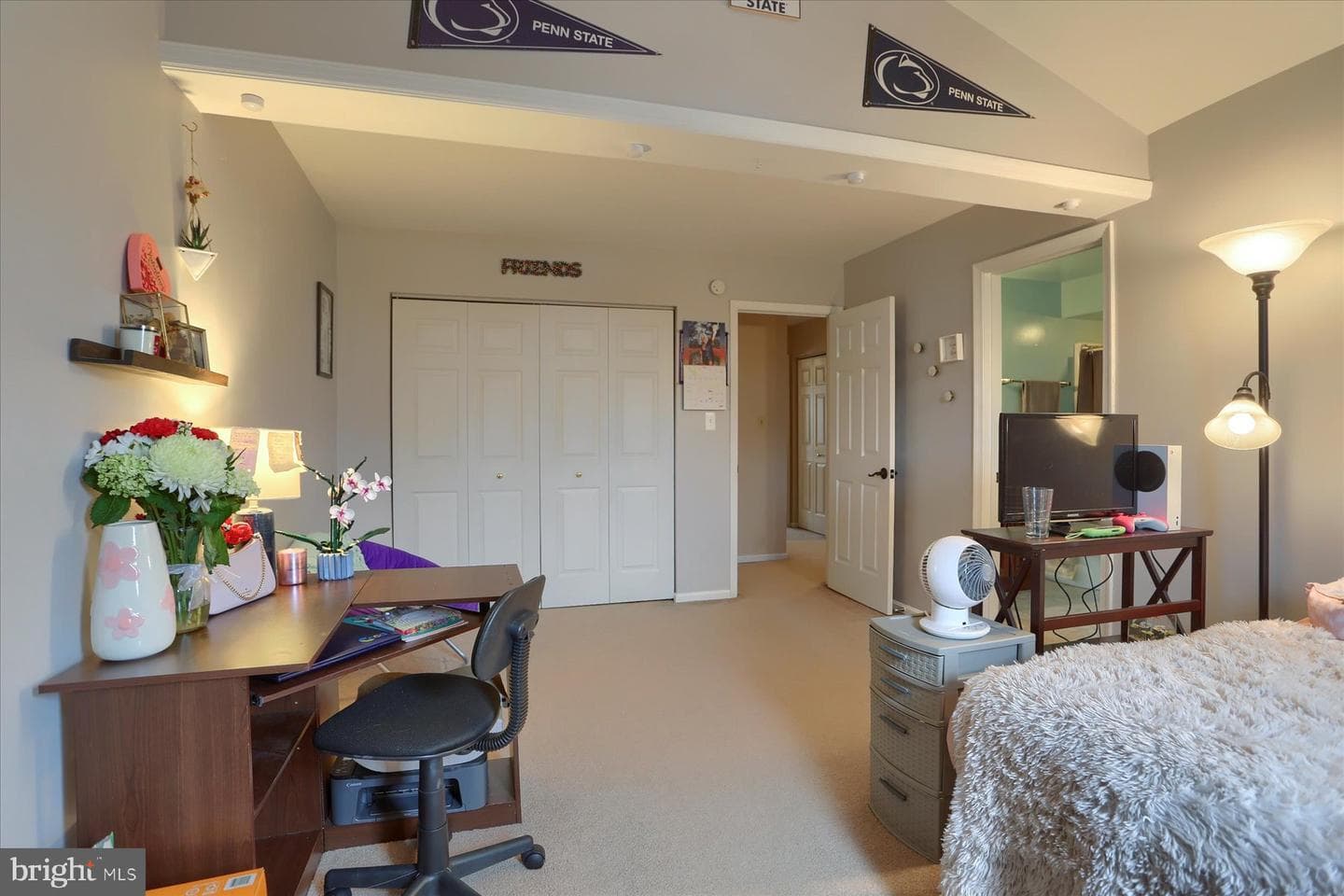 1654 Macintosh Way photo 12