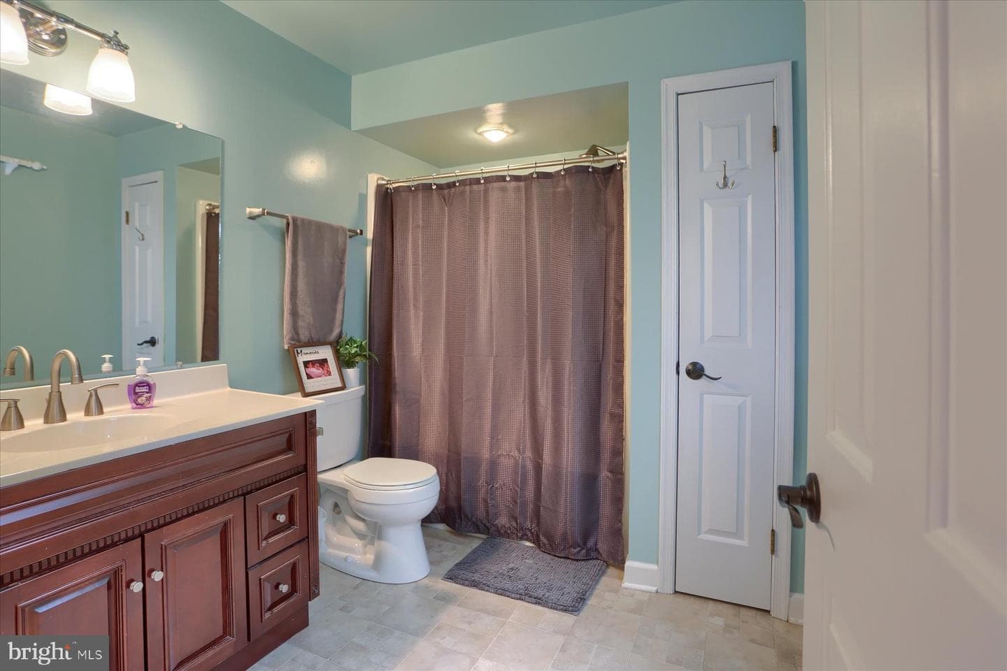1654 Macintosh Way photo 13