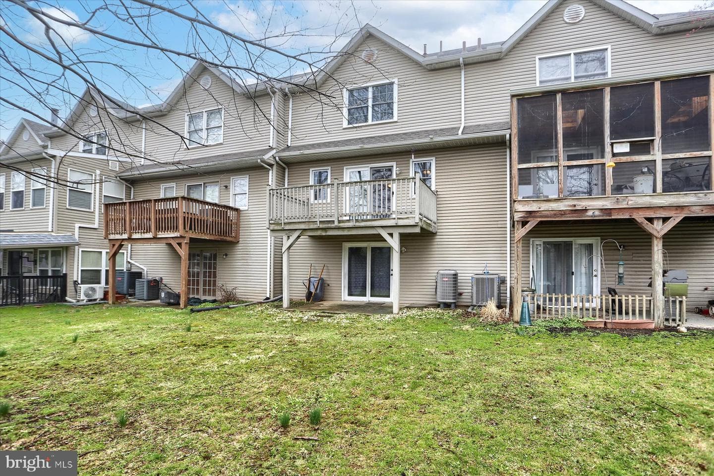 1654 Macintosh Way photo 26