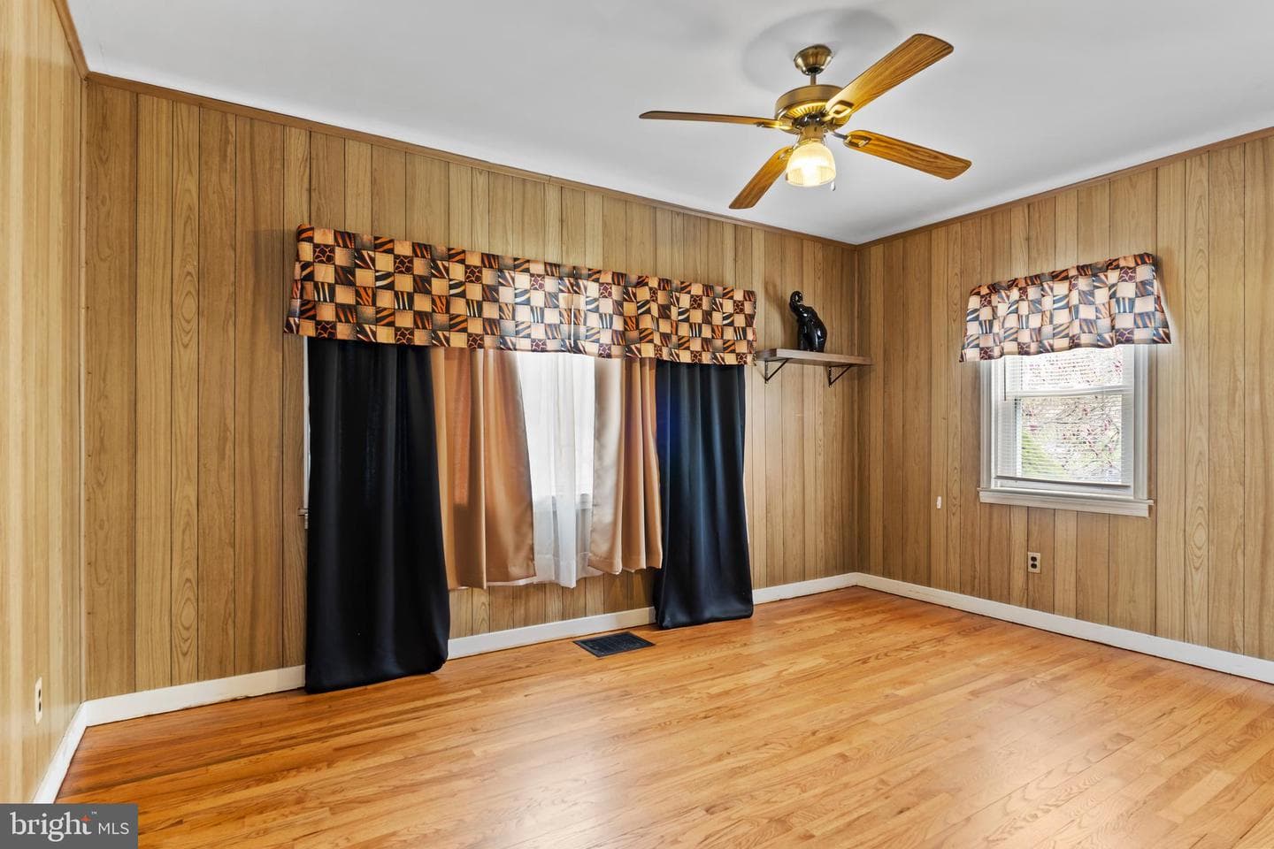 3619 Elmerton Avenue photo 15