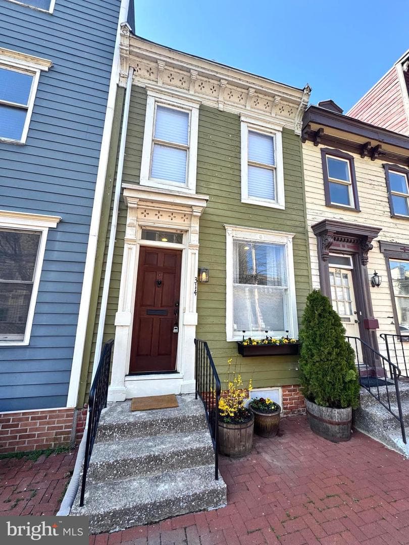 314 Boas Street photo 1