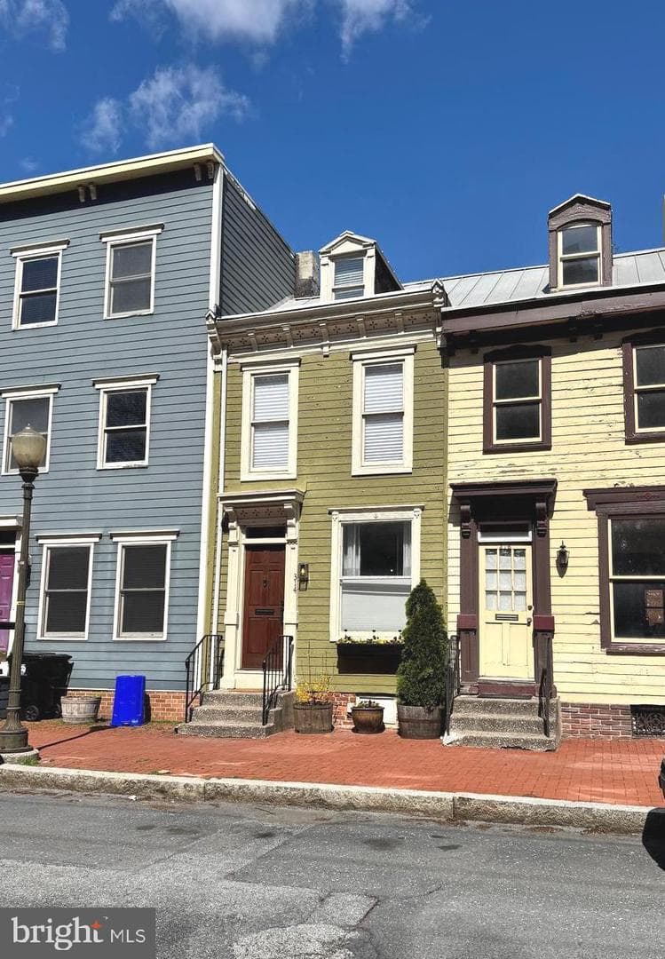 314 Boas Street photo 2