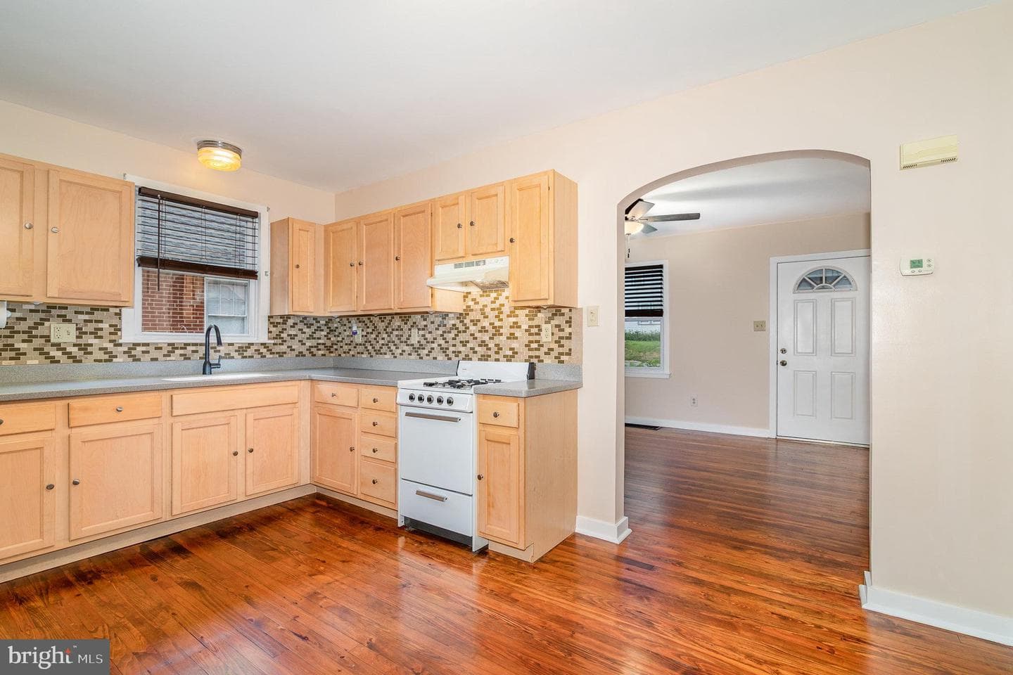 4403 Lancaster Street photo 14
