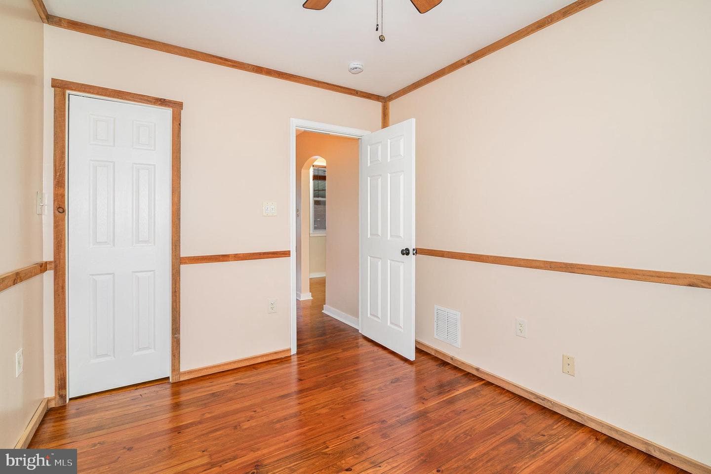 4403 Lancaster Street photo 20