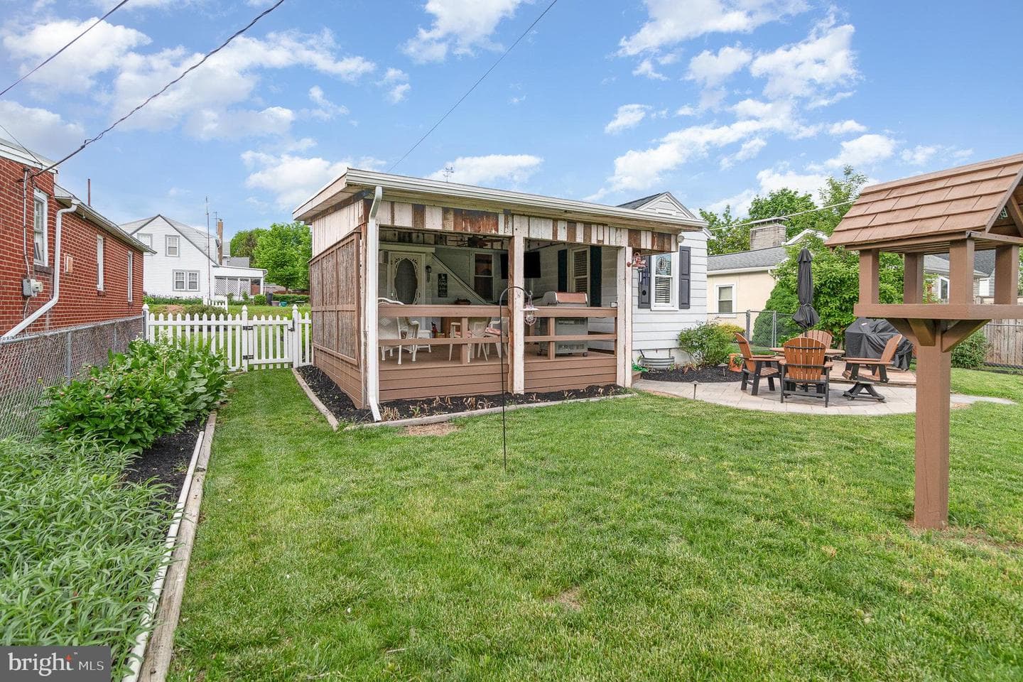 4403 Lancaster Street photo 26