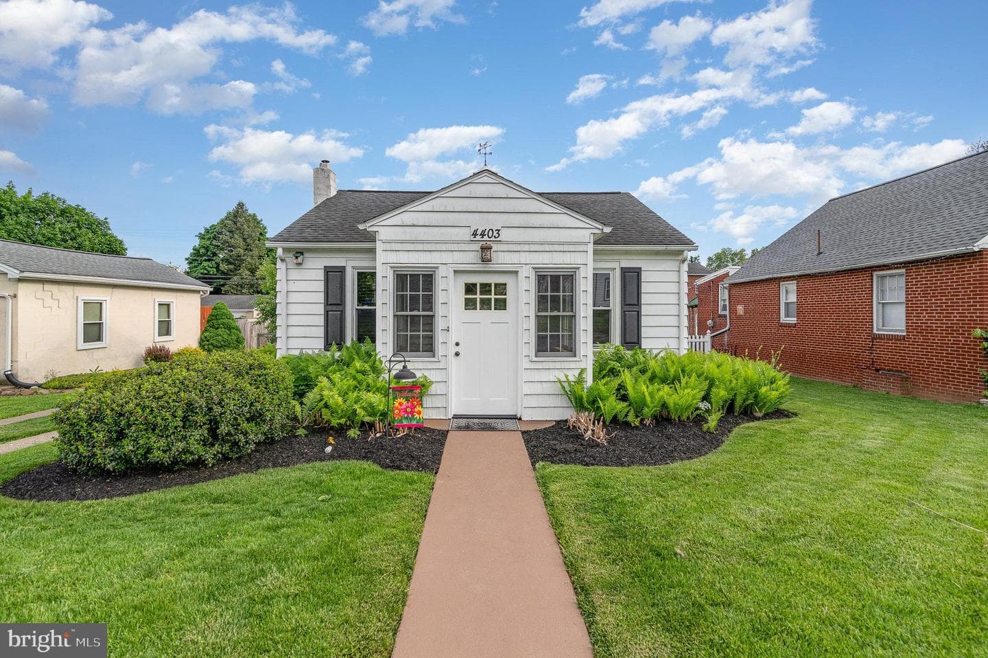 4403 Lancaster Street photo 3