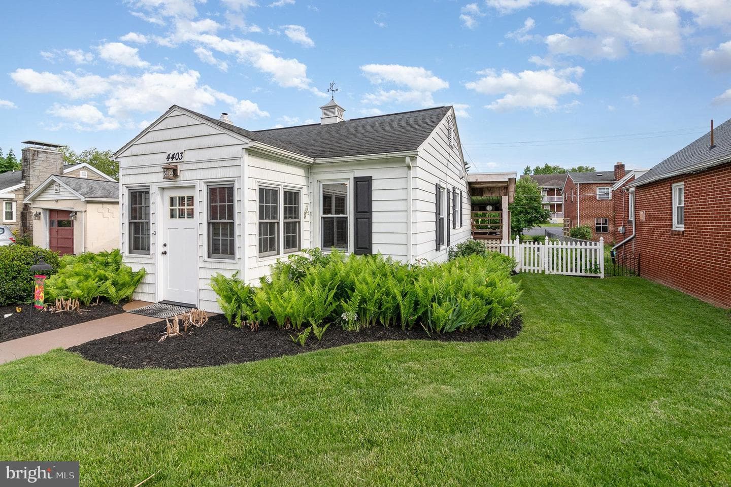 4403 Lancaster Street photo 4