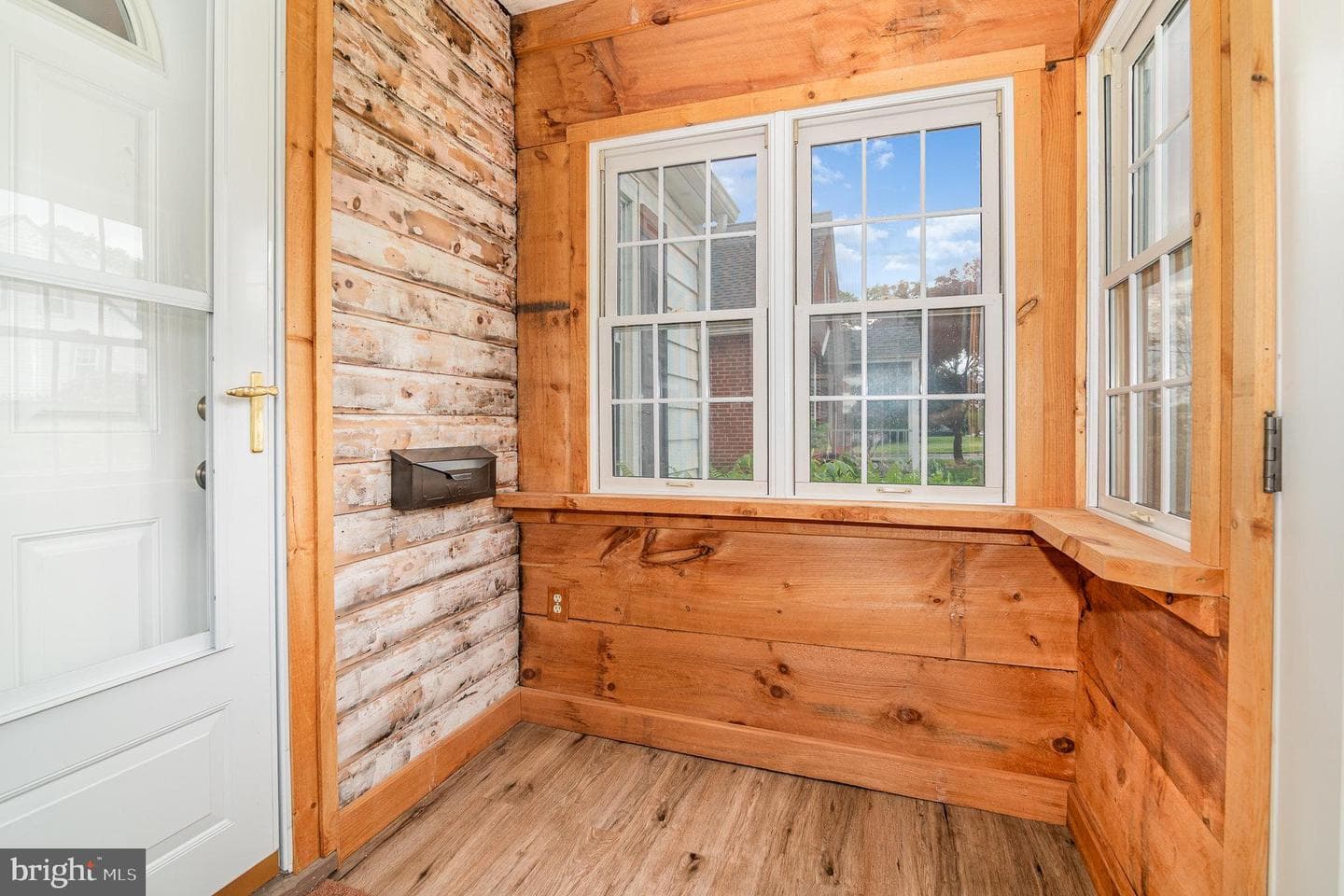 4403 Lancaster Street photo 7