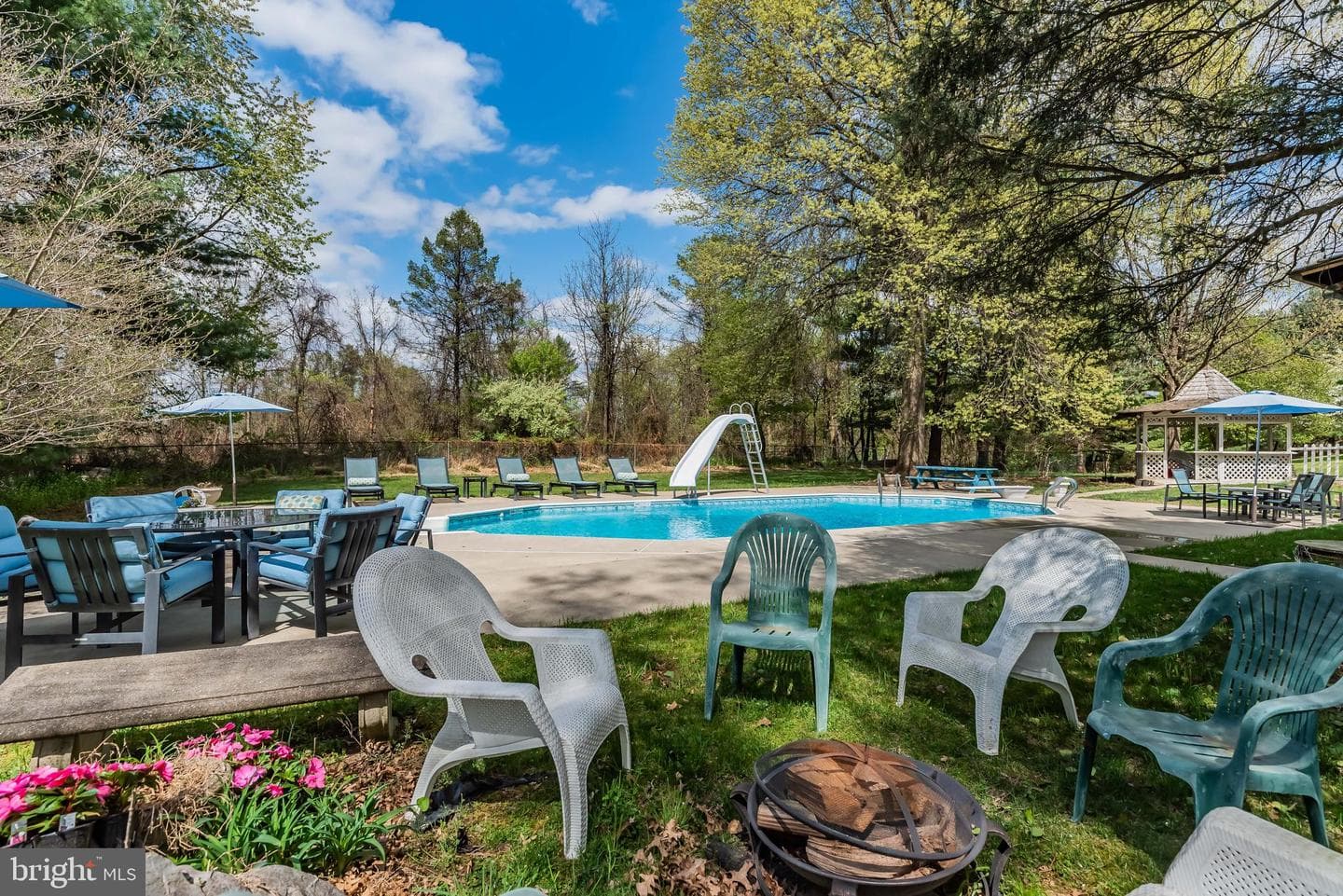 1485 Fairmont Drive photo 8