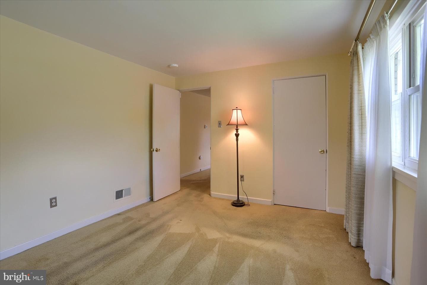 420 Fishburn Street photo 14