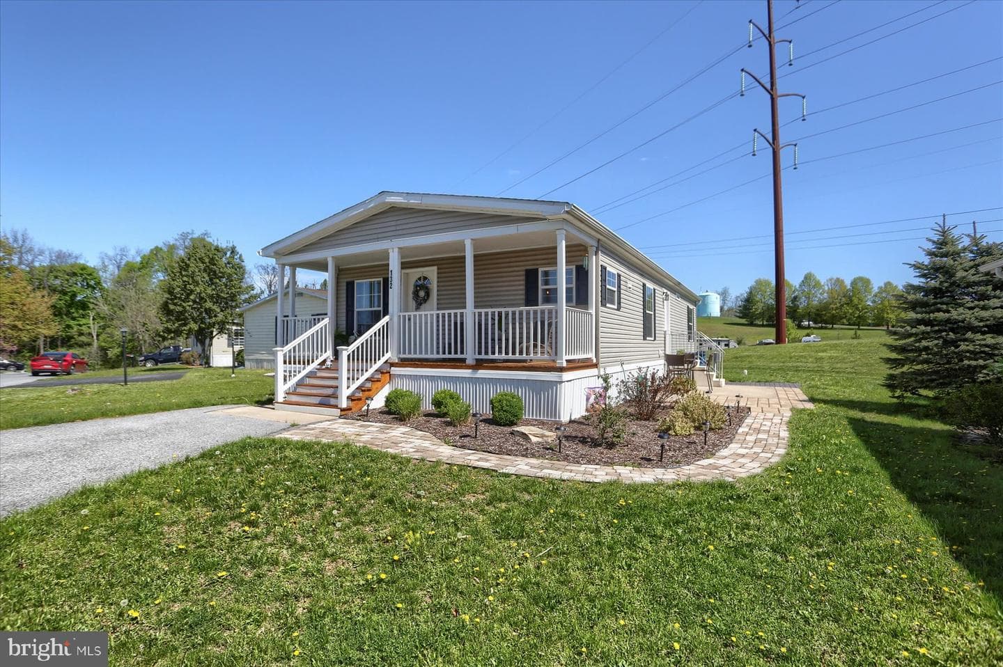 132 Wheaton Place photo 1