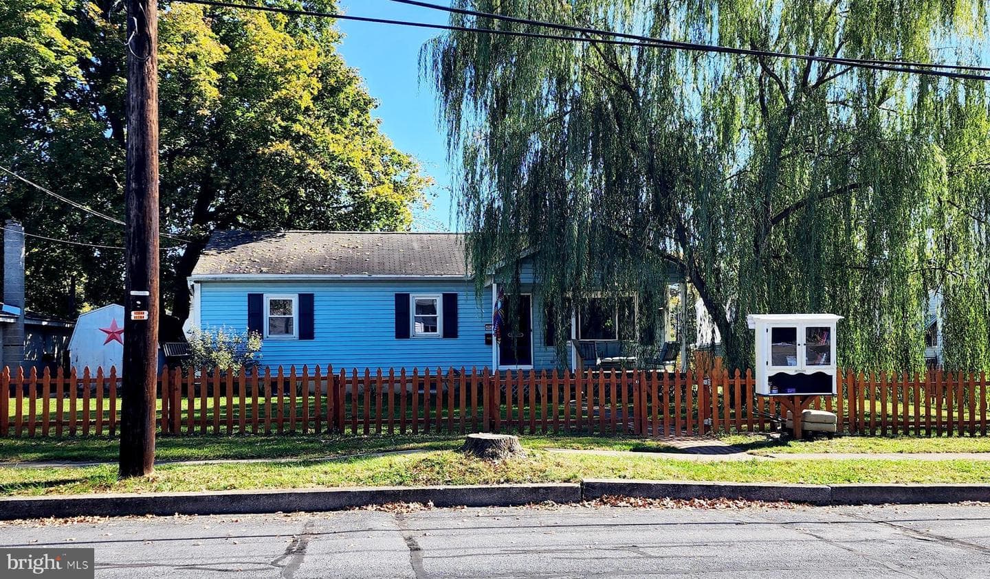 404 S Catherine Street photo 22