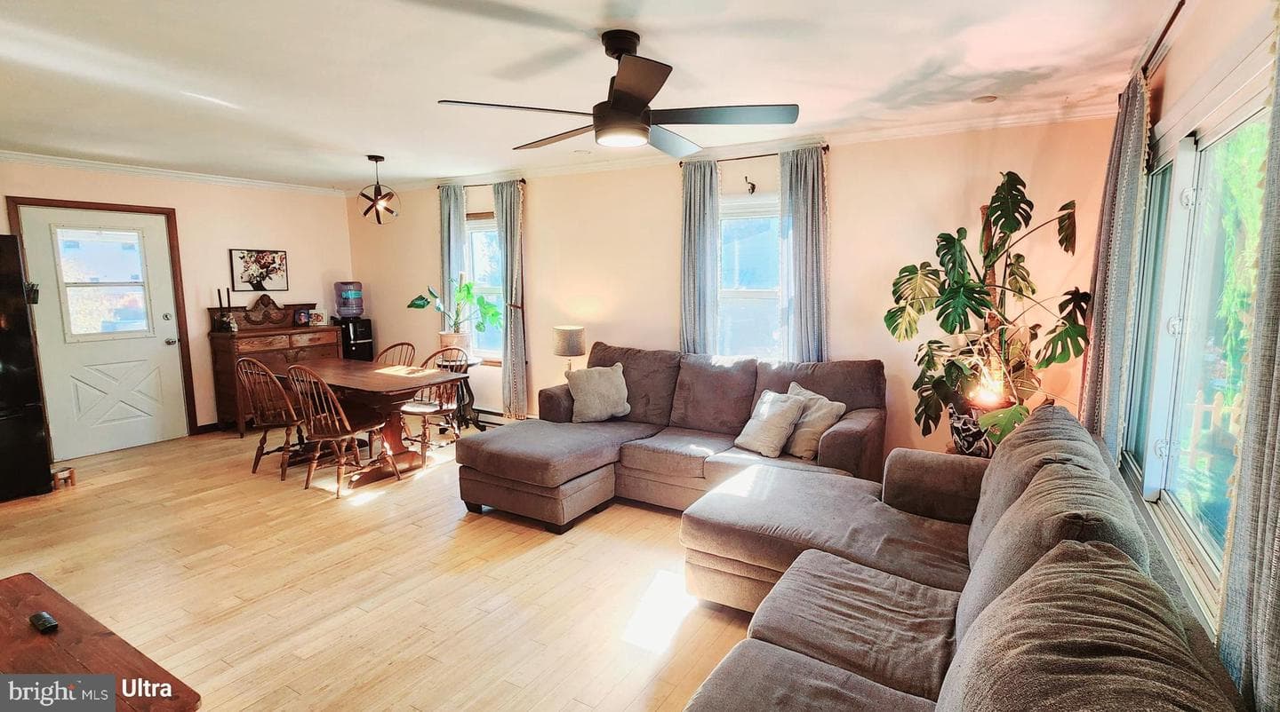 404 S Catherine Street photo 3