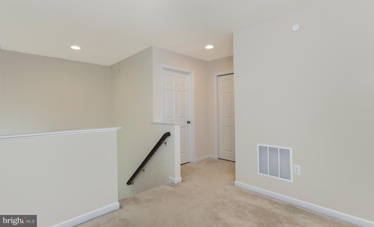 807 Anthony Drive photo 15