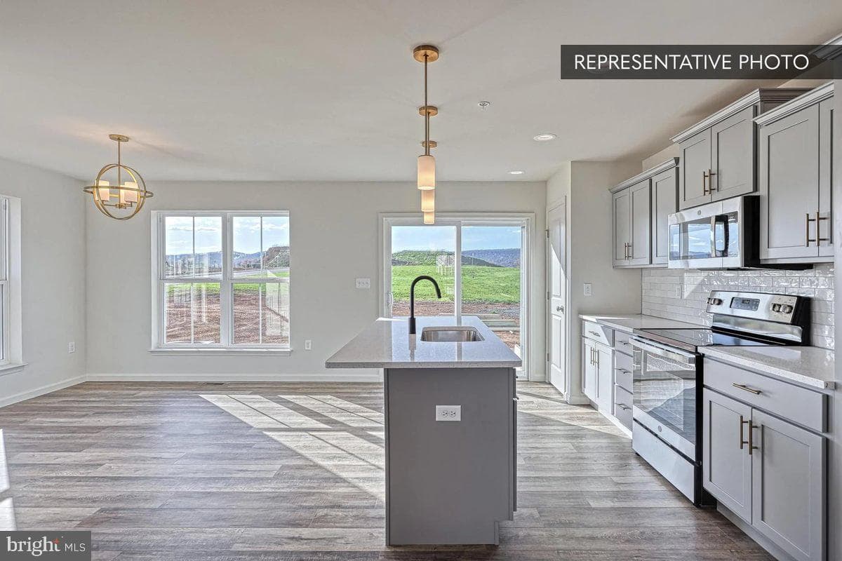 1044 Ellie Lane W #lot 1202 photo 4