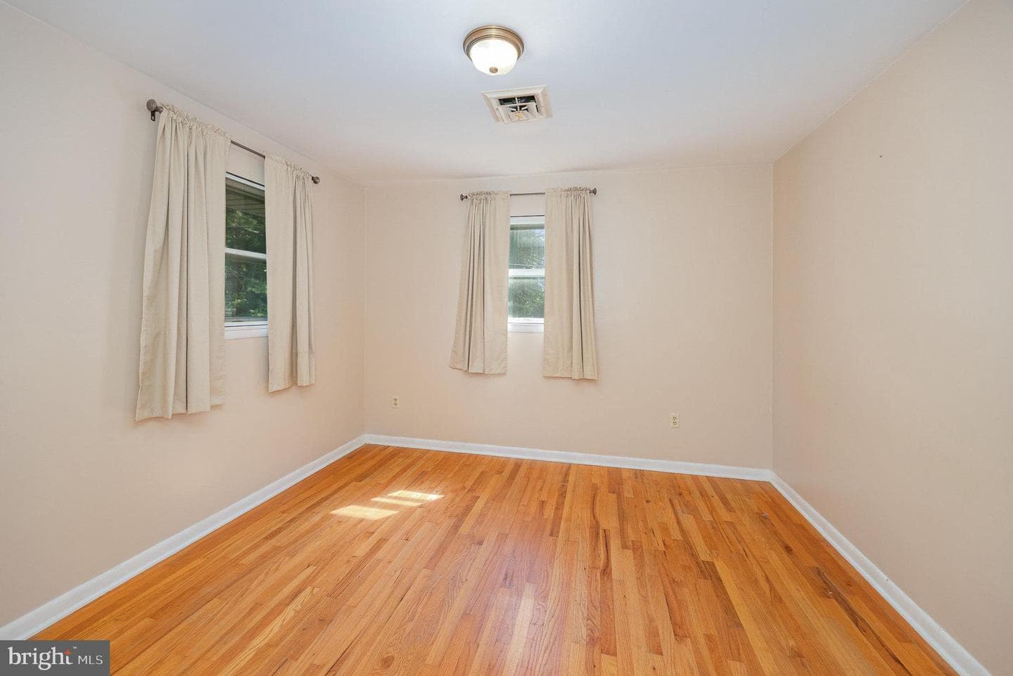 4844 Londonderry Road photo 23