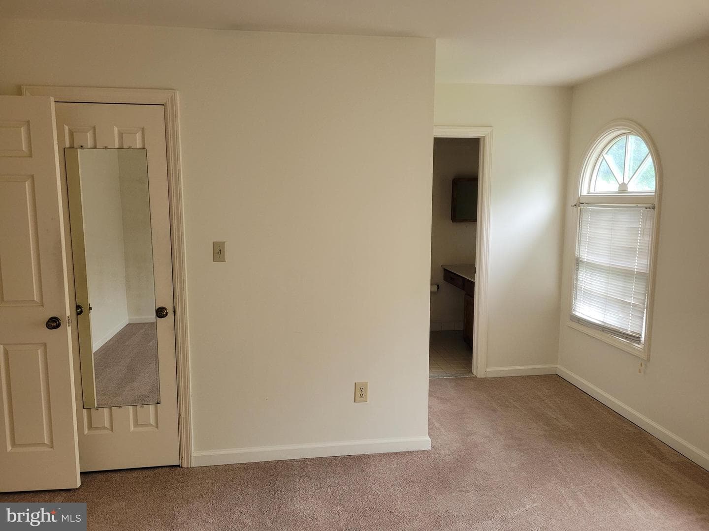 277 Crescent Drive photo 9