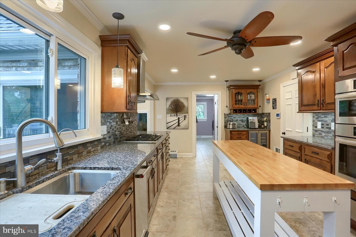 1715 Mountain View Road photo 12