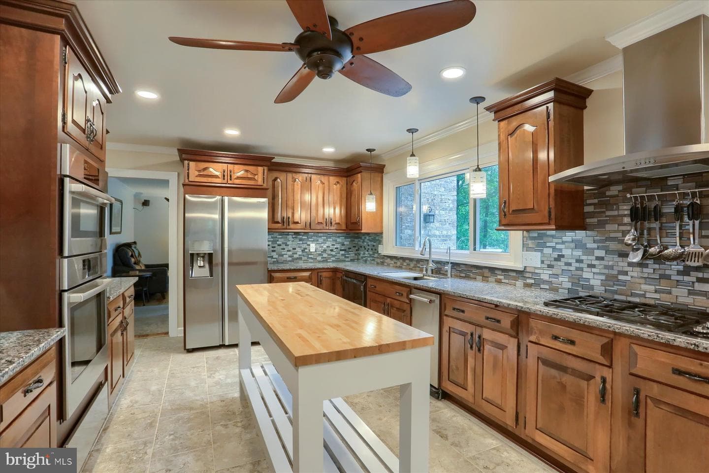 1715 Mountain View Road photo 14