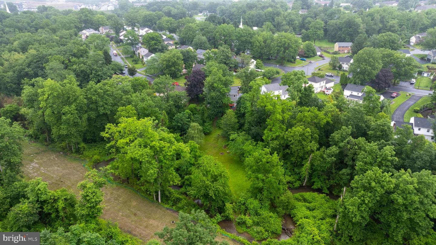 108 Woodridge Drive photo 64