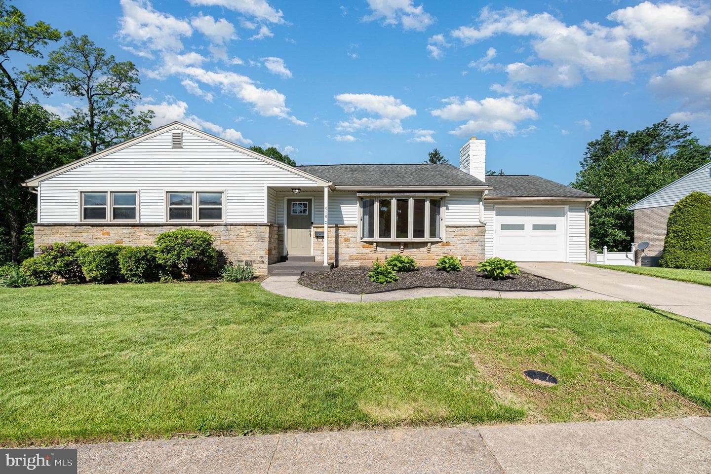 416 Trudy Road photo 1