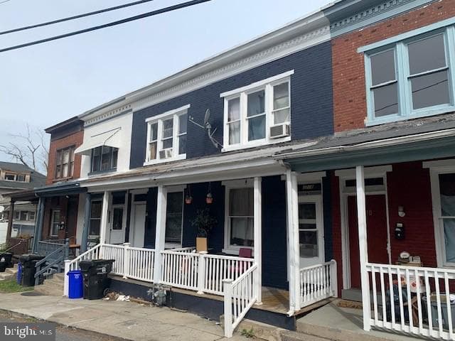 1718 Miller Street photo 1